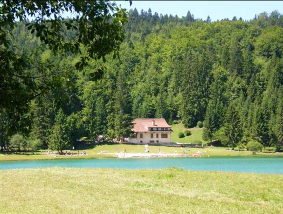 Maison Confortable Avec Vue Sur La Montagne A Charix ภายนอก รูปภาพ