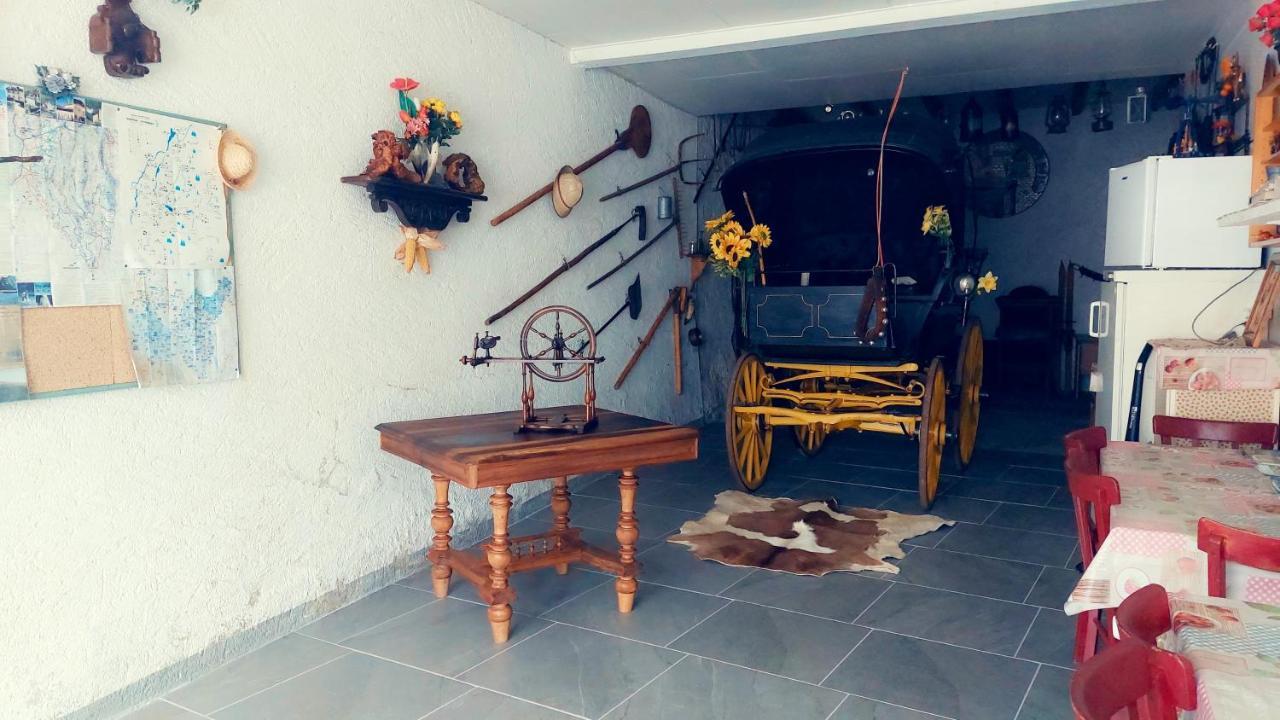 Maison Confortable Avec Vue Sur La Montagne A Charix ภายนอก รูปภาพ